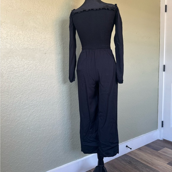 Black Linen Blend Jumpsuit | Hollister | Size Small - Picture 2 of 6